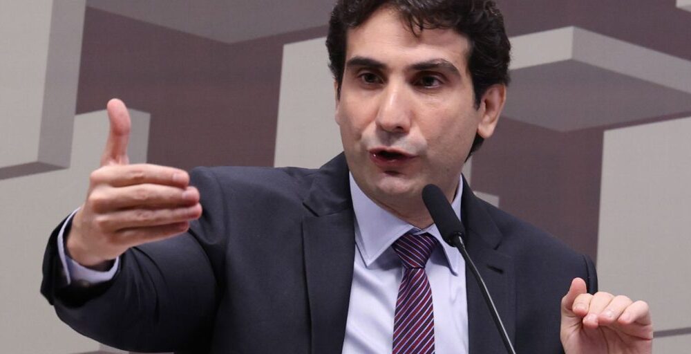 Galípolo descreve ação do Master que chamou atenção do Banco Central Imagem referente a Galípolo descreve ação do Master que chamou atenção do Banco Central