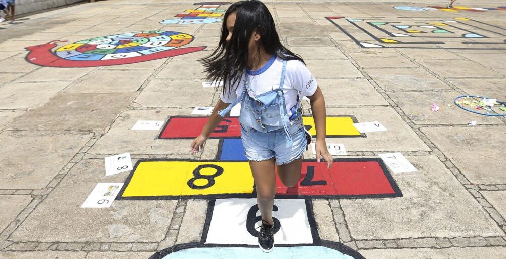 Adoção: novo aplicativo amplia busca ativa de crianças e adolescentes Imagem referente a Adoção: novo aplicativo amplia busca ativa de crianças e adolescentes