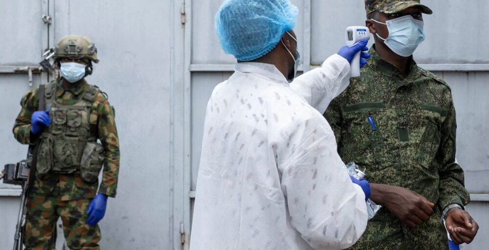Ebola: veja cronologia da doença e entenda causa de surtos na África Imagem referente a Ebola: veja cronologia da doença e entenda causa de surtos na África