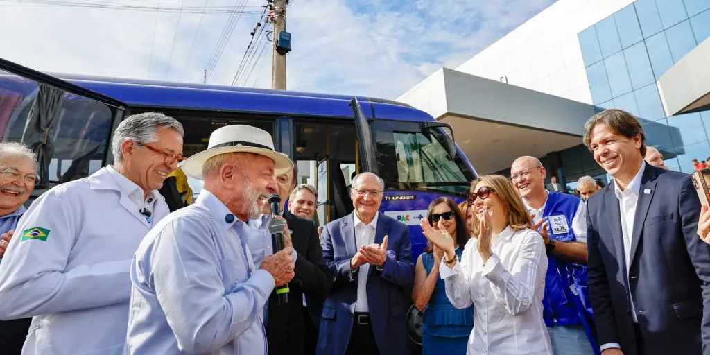“Aqui não tem dinheiro do Vorcaro”, diz Lula em visita a hospital Imagem referente a “Aqui não tem dinheiro do Vorcaro”, diz Lula em visita a hospital