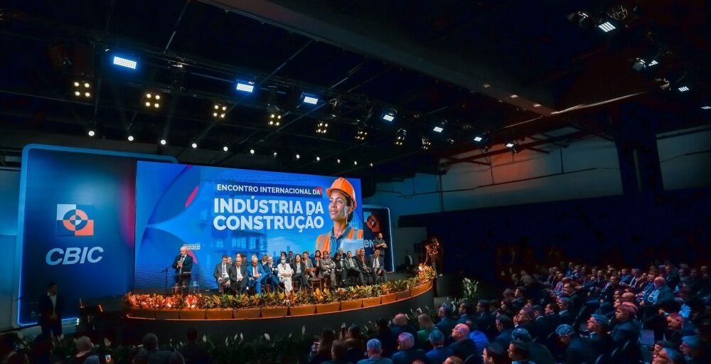 Lula pede estudo sobre baixa adesão ao programa Reforma Casa Brasil Imagem referente a Lula pede estudo sobre baixa adesão ao programa Reforma Casa Brasil