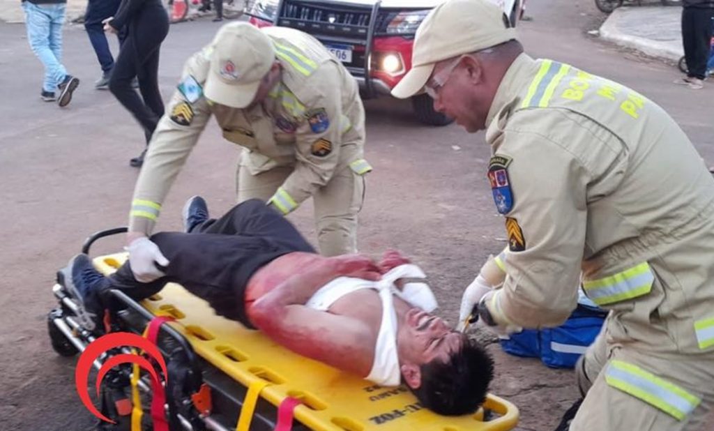 Homem fica em estado grave após ser esfaqueado em Foz do Iguaçu Imagem referente a Homem fica em estado grave após ser esfaqueado em Foz do Iguaçu