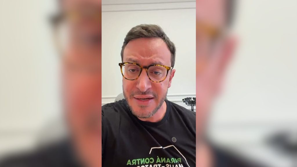 Deputado Matheus Laiola comemora ação de resgate que salvou dois dos cachorrinhos presos em bueiro Imagem referente a Deputado Matheus Laiola comemora ação de resgate que salvou dois dos cachorrinhos presos em bueiro