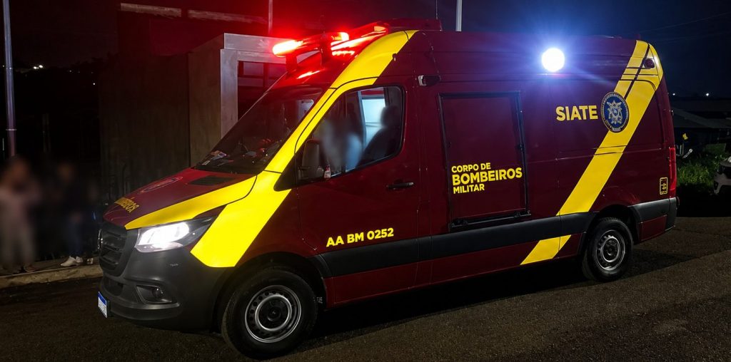 Mulher de 34 anos é socorrida após atentado contra a própria vida no Bairro Neva Imagem referente a Mulher de 34 anos é socorrida após atentado contra a própria vida no Bairro Neva