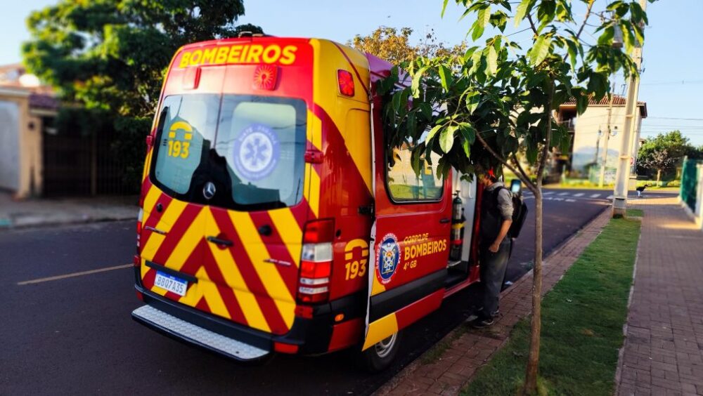 Criança de 11 anos fica ferida após queda em colégio no Riviera, em Cascavel Imagem referente a Criança de 11 anos fica ferida após queda em colégio no Riviera, em Cascavel