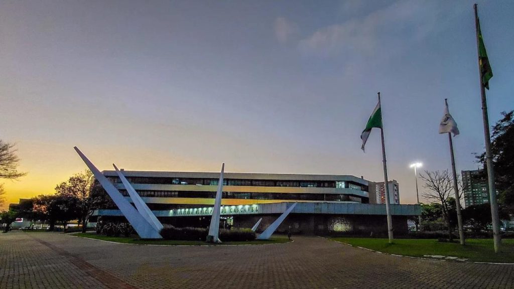 Rompimento de fibra telefônica deixa todas as linhas da Prefeitura inoperantes Imagem referente a Rompimento de fibra telefônica deixa todas as linhas da Prefeitura inoperantes