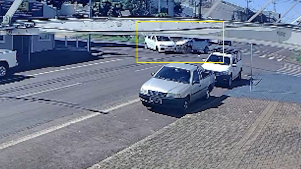 Veja como ocorreu forte acidente entre Etios e Fox em Cascavel Imagem referente a Veja como ocorreu forte acidente entre Etios e Fox em Cascavel
