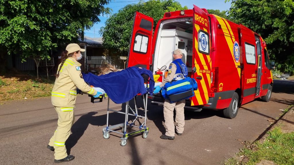 Mulher sofre queda e fica ferida na Rua Medicina Imagem referente a Mulher sofre queda e fica ferida na Rua Medicina