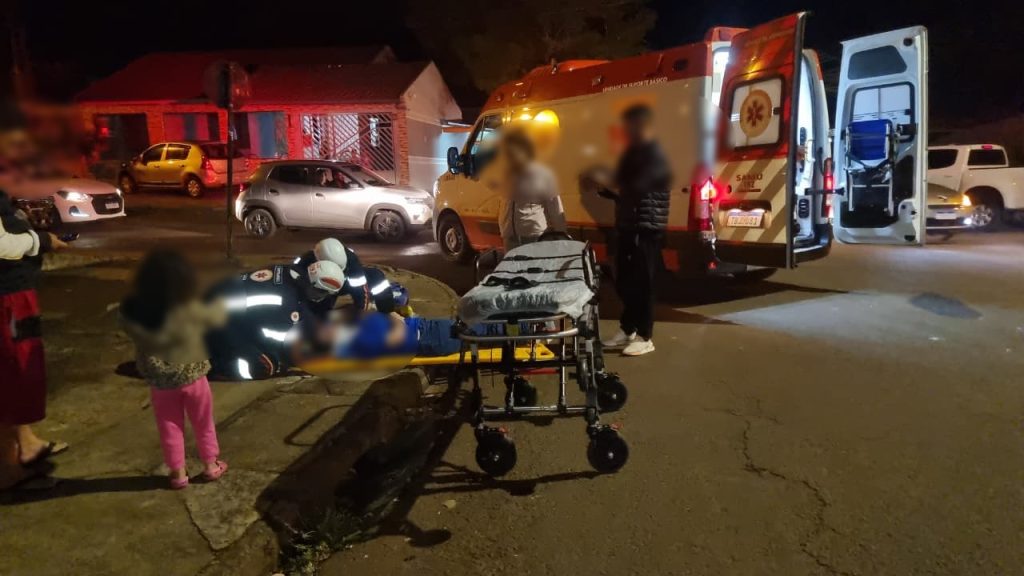 Mulher de 28 anos fica ferida após colisão entre moto e carro no Bairro Esmeralda Imagem referente a Mulher de 28 anos fica ferida após colisão entre moto e carro no Bairro Esmeralda