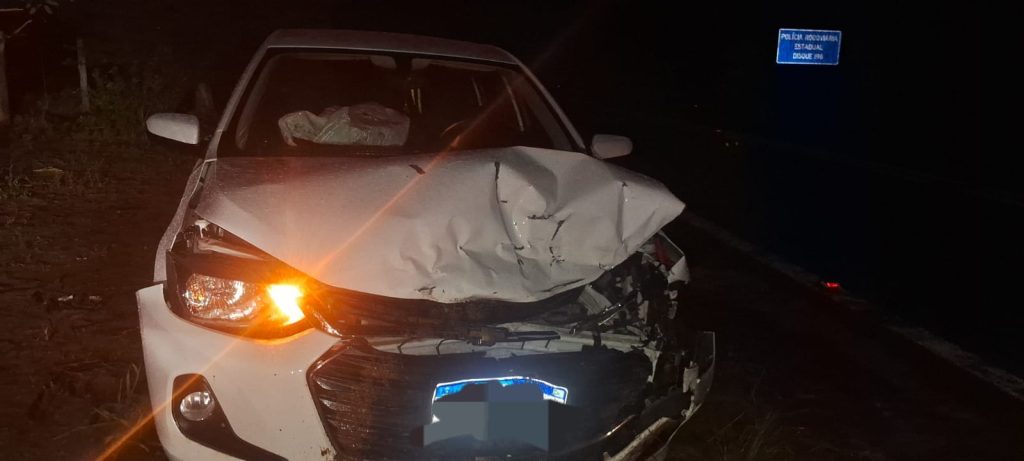 Colisão frontal deixa homem ferido na PR-468, em Moreira Sales Imagem referente a Colisão frontal deixa homem ferido na PR-468, em Moreira Sales