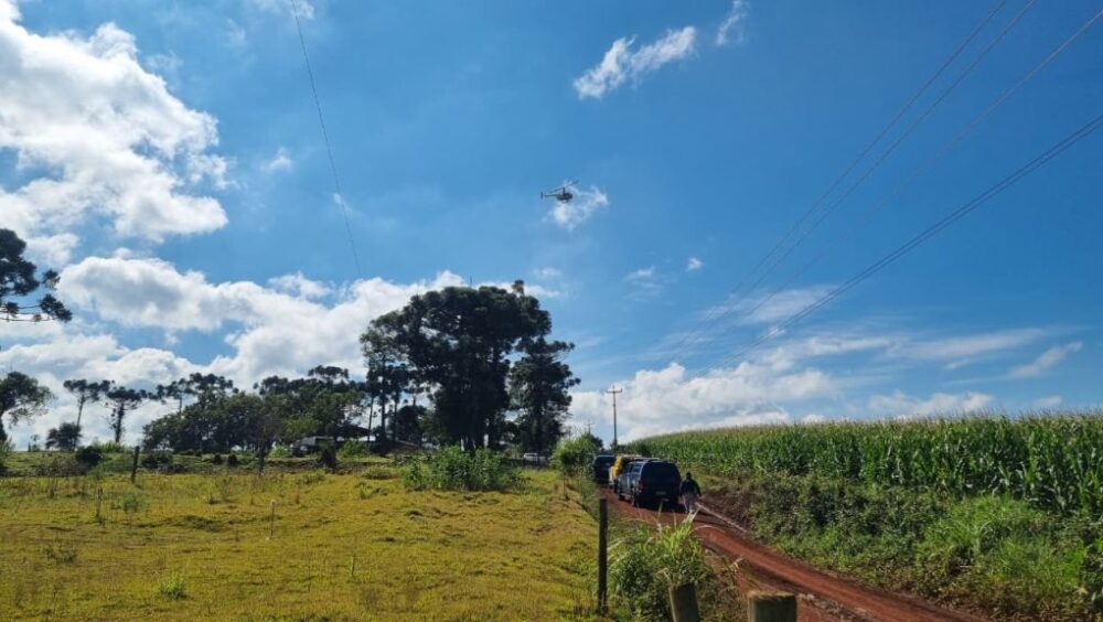 Perseguição, troca de tiros, prisão e homem baleado mobilizam forças de segurança em Cascavel Imagem referente a Perseguição, troca de tiros, prisão e homem baleado mobilizam forças de segurança em Cascavel