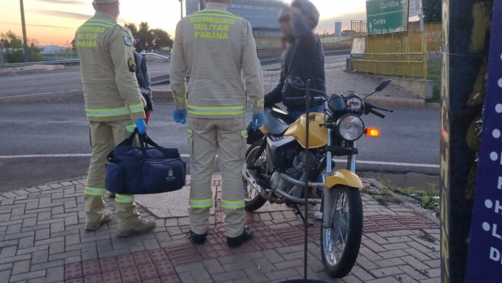 Motociclista fica ferido em acidente na Rua Emilio Bautitiz Imagem referente a Motociclista fica ferido em acidente na Rua Emilio Bautitiz