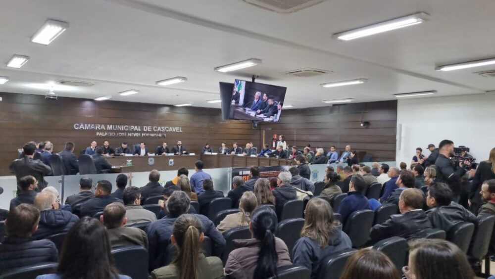 Reclamações sobre energia elétrica motivam audiência pública em Cascavel Imagem referente a Reclamações sobre energia elétrica motivam audiência pública em Cascavel