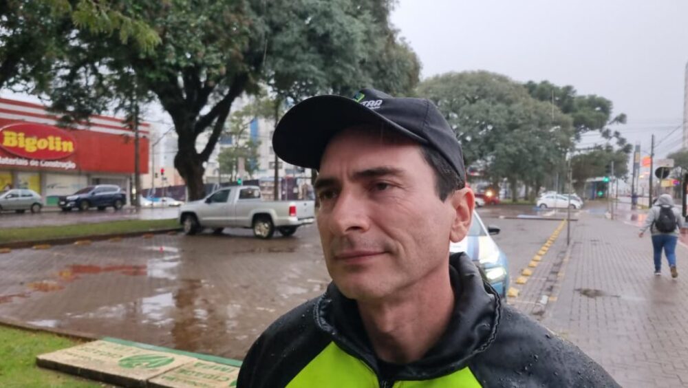 Transitar diz que homem que fugiu a pé após perseguição tinha ‘sinais de embriaguez’ Imagem referente a Transitar diz que homem que fugiu a pé após perseguição tinha ‘sinais de embriaguez’