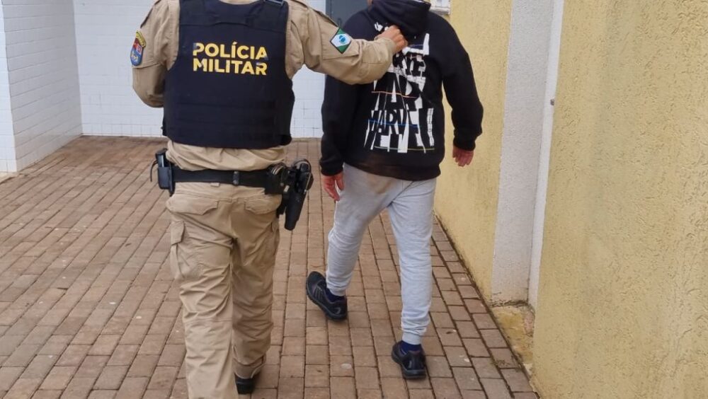 Motorista preso por embriaguez após acidente é levado à Central de Flagrantes Imagem referente a Motorista preso por embriaguez após acidente é levado à Central de Flagrantes