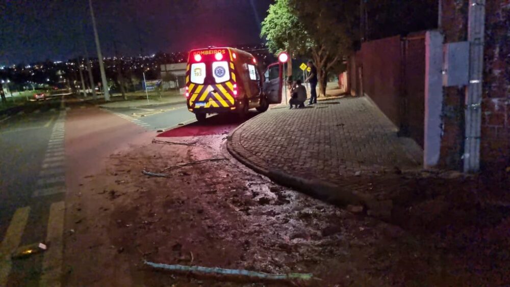 Gestante fica ferida após queda de patinete em ciclovia no Bairro Floresta, em Cascavel Imagem referente a Gestante fica ferida após queda de patinete em ciclovia no Bairro Floresta, em Cascavel