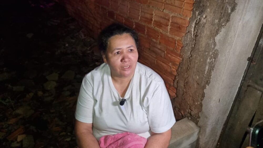 “Era uma chama só”: moradora descreve cena de terror ao abrir porta de apartamento em incêndio que apavorou prédio em Cascavel Imagem referente a “Era uma chama só”: moradora descreve cena de terror ao abrir porta de apartamento em incêndio que apavorou prédio em Cascavel