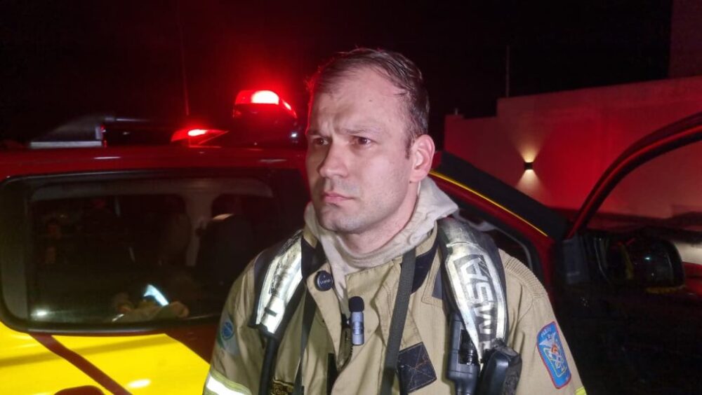 “A evacuação antecipada evitou uma tragédia”, destaca tenente após incêndio em prédio de Cascavel Imagem referente a “A evacuação antecipada evitou uma tragédia”, destaca tenente após incêndio em prédio de Cascavel