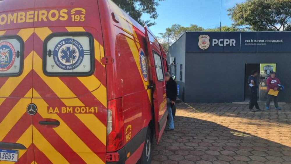 Policial é socorrido pelo Siate na 15ª SDP em Cascavel Imagem referente a Policial é socorrido pelo Siate na 15ª SDP em Cascavel