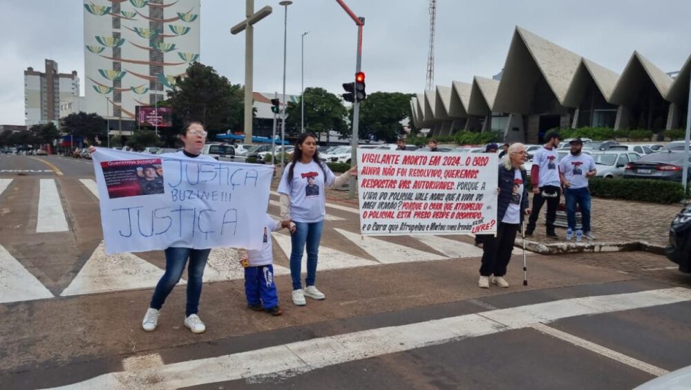 “Dois pesos e duas medidas?”, após um ano e meio da morte do vigilante Tato família também pede justiça Imagem referente a “Dois pesos e duas medidas?”, após um ano e meio da morte do vigilante Tato família também pede justiça