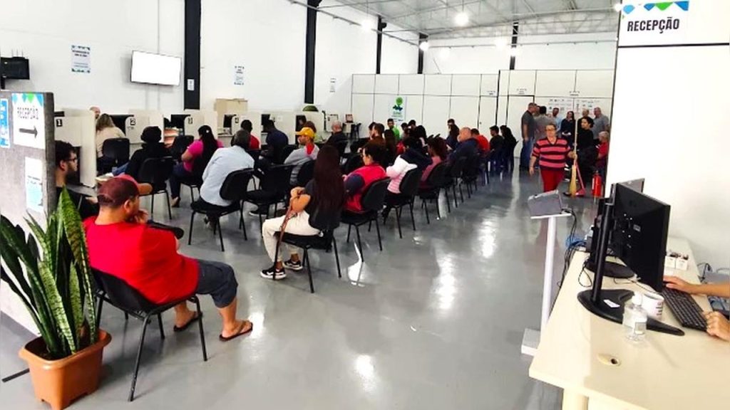 Toledo inicia terça-feira com centenas de oportunidades de emprego abertas Imagem referente a Toledo inicia terça-feira com centenas de oportunidades de emprego abertas