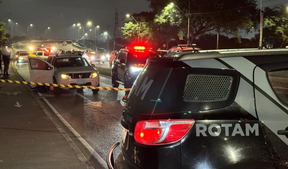 Dois suspeitos morrem em troca de tiros com a Rotam após sequência de assaltos Imagem referente a Dois suspeitos morrem em troca de tiros com a Rotam após sequência de assaltos