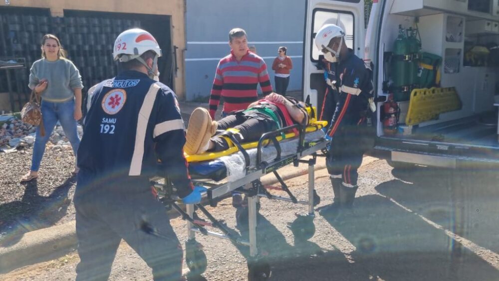 Mulher de 56 anos cai de scooter elétrica e encontra Samu por coincidência no Alto Alegre Imagem referente a Mulher de 56 anos cai de scooter elétrica e encontra Samu por coincidência no Alto Alegre