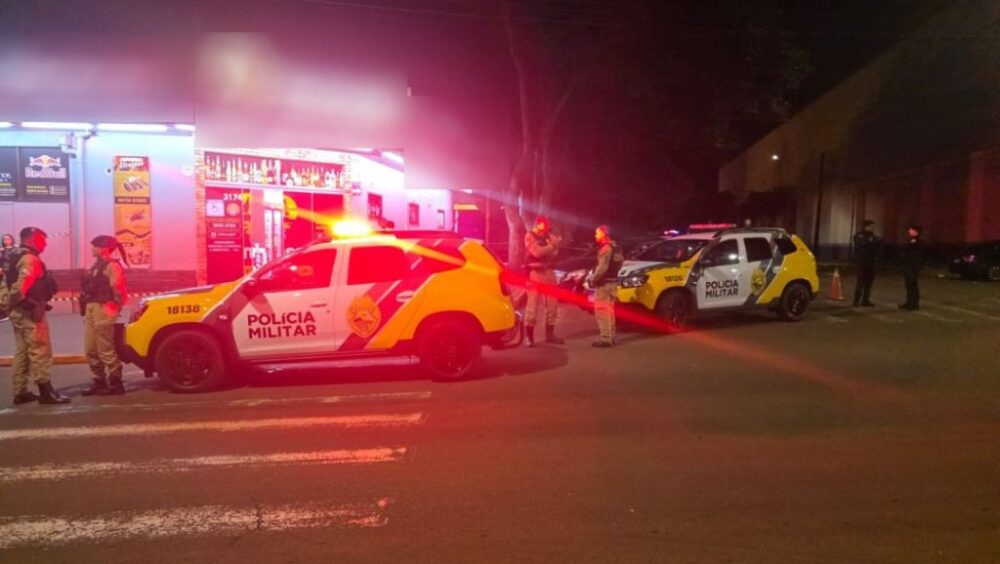 Homem é morto com tiro na testa após discussão em conveniência Imagem referente a Homem é morto com tiro na testa após discussão em conveniência