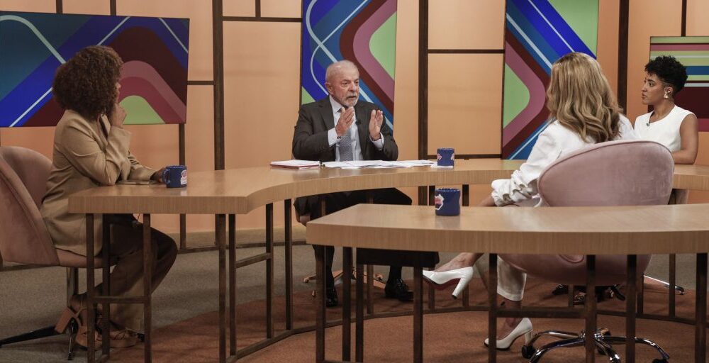 Lula diz que monitora preço dos combustíveis todos os dias Imagem referente a Lula diz que monitora preço dos combustíveis todos os dias