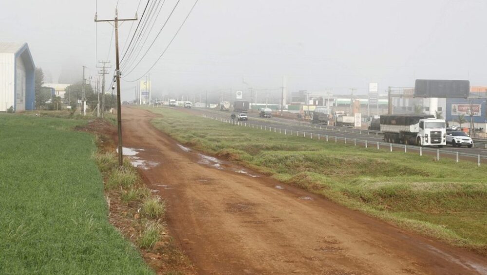 Prefeitura agenda licitação para obra da marginal esquerda da BR-277 com investimento de R$ 7 milhões Imagem referente a Prefeitura agenda licitação para obra da marginal esquerda da BR-277 com investimento de R$ 7 milhões
