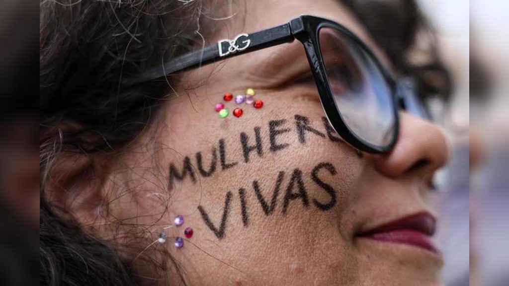 Câmara de Cascavel aprova Dia Municipal de Luto e Memória às Mulheres Vítimas de Feminicídio Imagem referente a Câmara de Cascavel aprova Dia Municipal de Luto e Memória às Mulheres Vítimas de Feminicídio