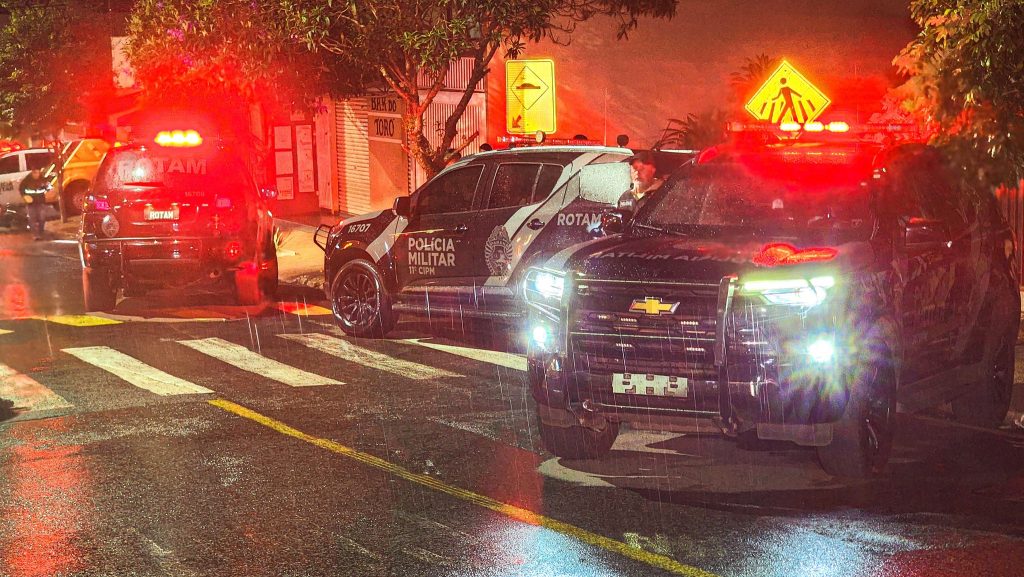 Adolescente de 14 anos morre em confronto com a PM após perseguição Imagem referente a Adolescente de 14 anos morre em confronto com a PM após perseguição