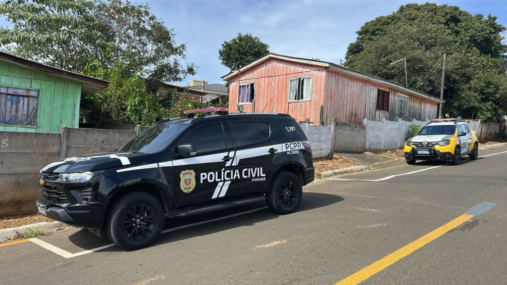 Bebê recém-nascido é encontrado morto com hematomas no rosto Imagem referente a Bebê recém-nascido é encontrado morto com hematomas no rosto