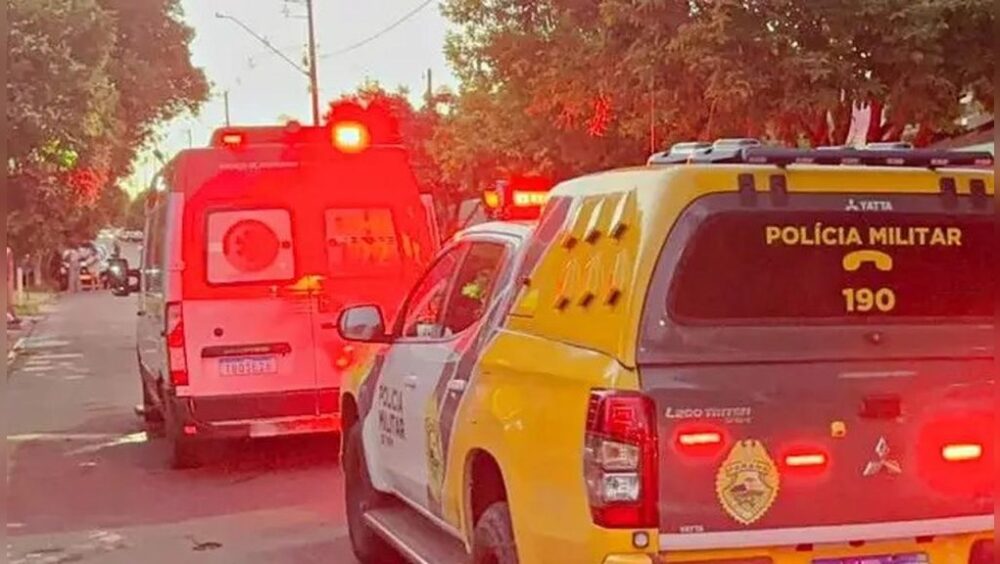 Homem morre após disparo acidental de espingarda durante abate de galinhas Imagem referente a Homem morre após disparo acidental de espingarda durante abate de galinhas