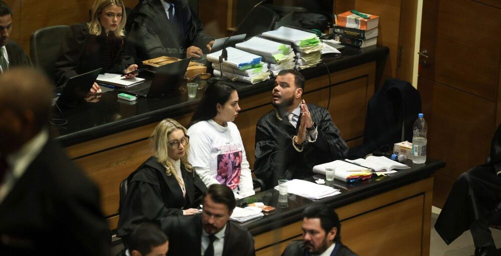 Caso Henry Borel: advogado que sofreu infarto volta ao júri Imagem referente a Caso Henry Borel: advogado que sofreu infarto volta ao júri