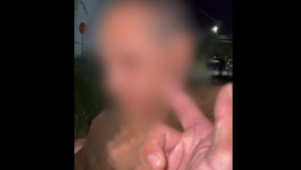 Pai surpreende homem que marcou encontro com a filha adolescente Imagem referente a Pai surpreende homem que marcou encontro com a filha adolescente