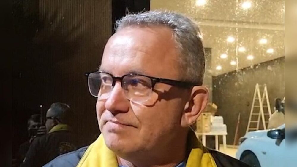 “É o sexto assalto na minha loja. Eu não sei mais para quem pedir segurança”, desabafa empresário Imagem referente a “É o sexto assalto na minha loja. Eu não sei mais para quem pedir segurança”, desabafa empresário